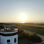 Und Lundenbergsand מלון 4*
