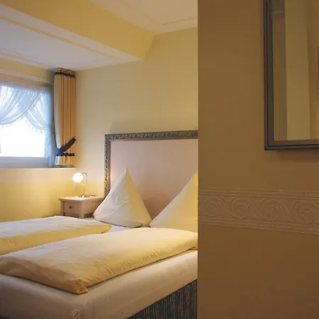 Und Lundenbergsand 4*