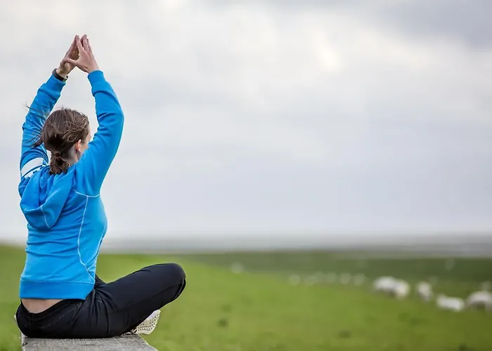 酒店 Und Lundenbergsand 4*