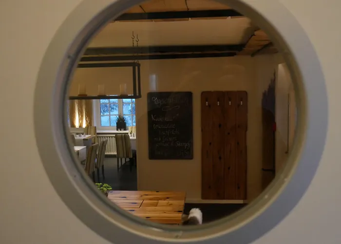 酒店 Und Lundenbergsand 4*